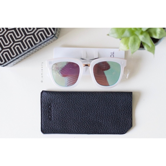 Topshop | NWT Mirrored Lens Round Sunnies - Picture 7 of 8